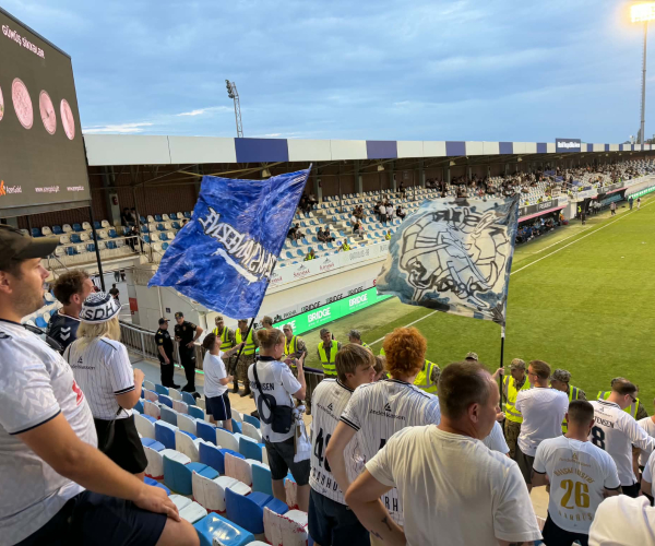 AGF-fans på lægterne mod Sabah.