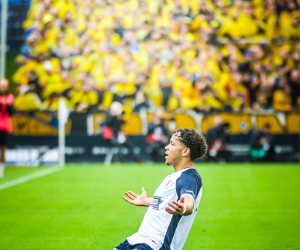 Mikael Anderson jubler mod Brøndby IF.