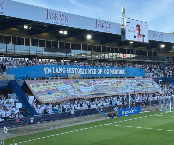 Tifo mod Lech Poznan.