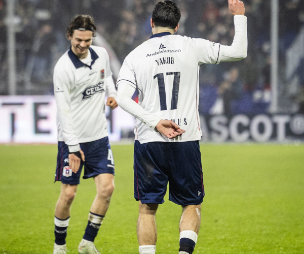 Kevin Yakob og Magnus Knudsen i jubel.