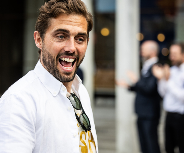 Jakob Poulsen glad på rådhuspladsen.