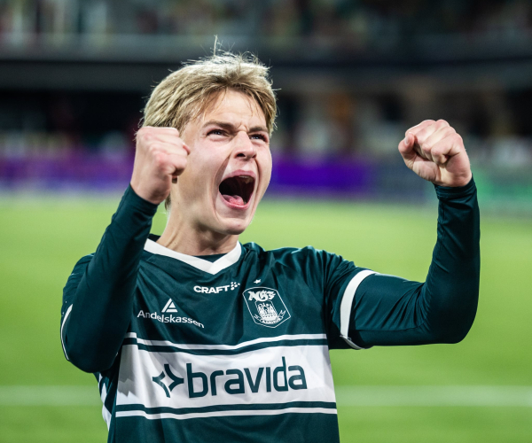 Oskar Haugstrup jubler efter sejr.