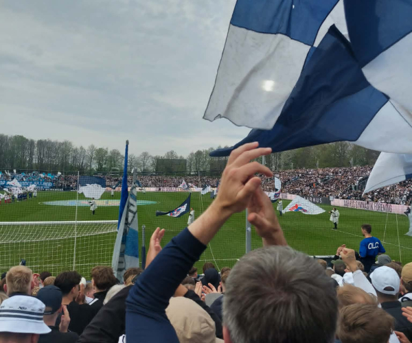 AGF-fans på stemningsafsnittet mod Sønderjyske.