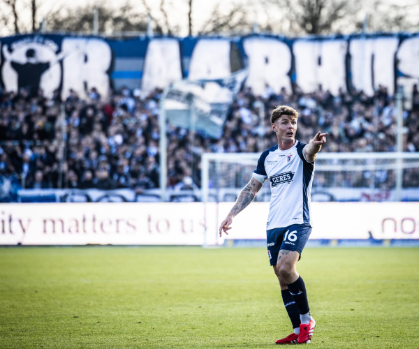 Max Power peger på Ceres Park Vejlby.