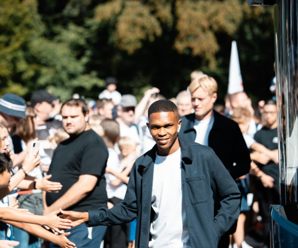 Gift Links ankommer til Ceres Park.