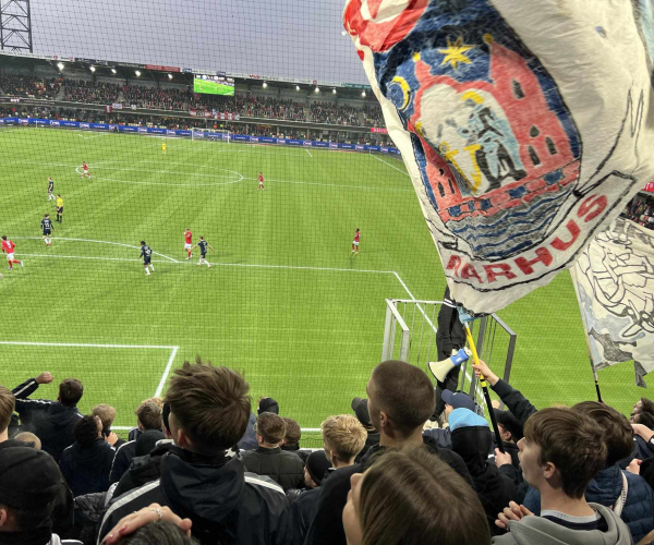 AGF-fans på JYSK Park.