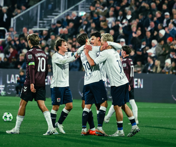 Holdjubel efter Serra-scoring.