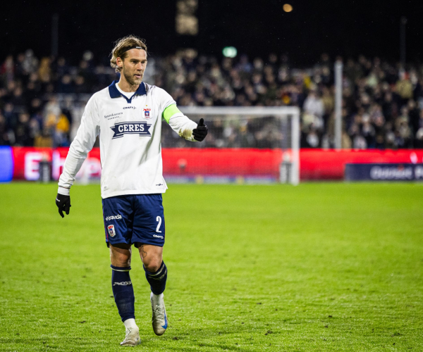 Felix Beijmo med anførerbindet på armen imod FC Midtjylland.