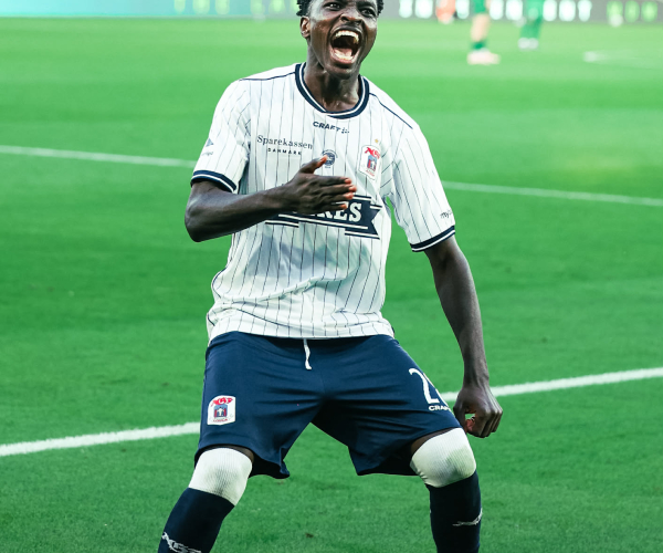 James Bogere jubeldanser.