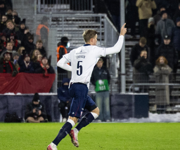 Frederik Tingager skiftes ind imod FC Midtjylland.