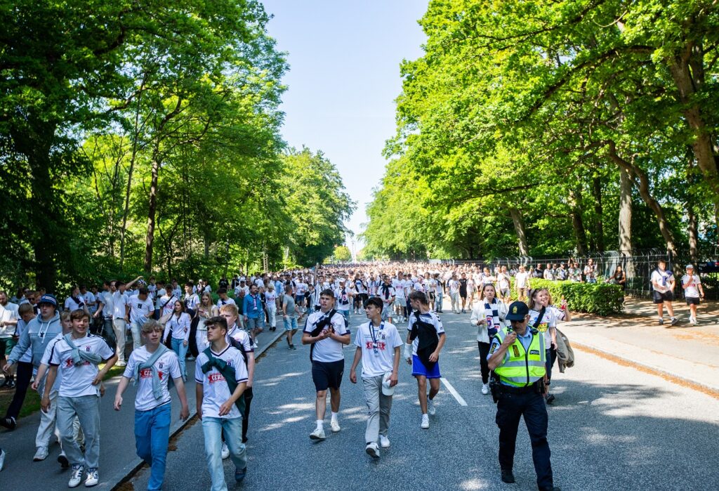 AGF fanmarch ankommer til Ceres Park