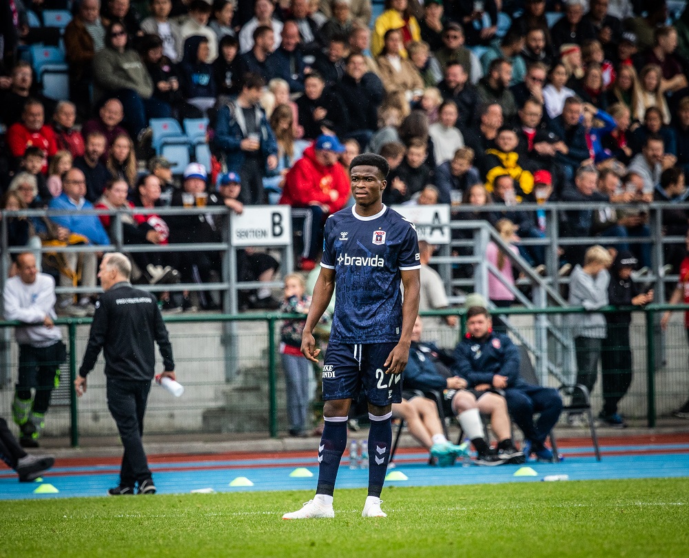 Michael Akoto i aktion for AGF mod Hvidovre på Hvidovre Stadion søndag d. 6. august 2023.