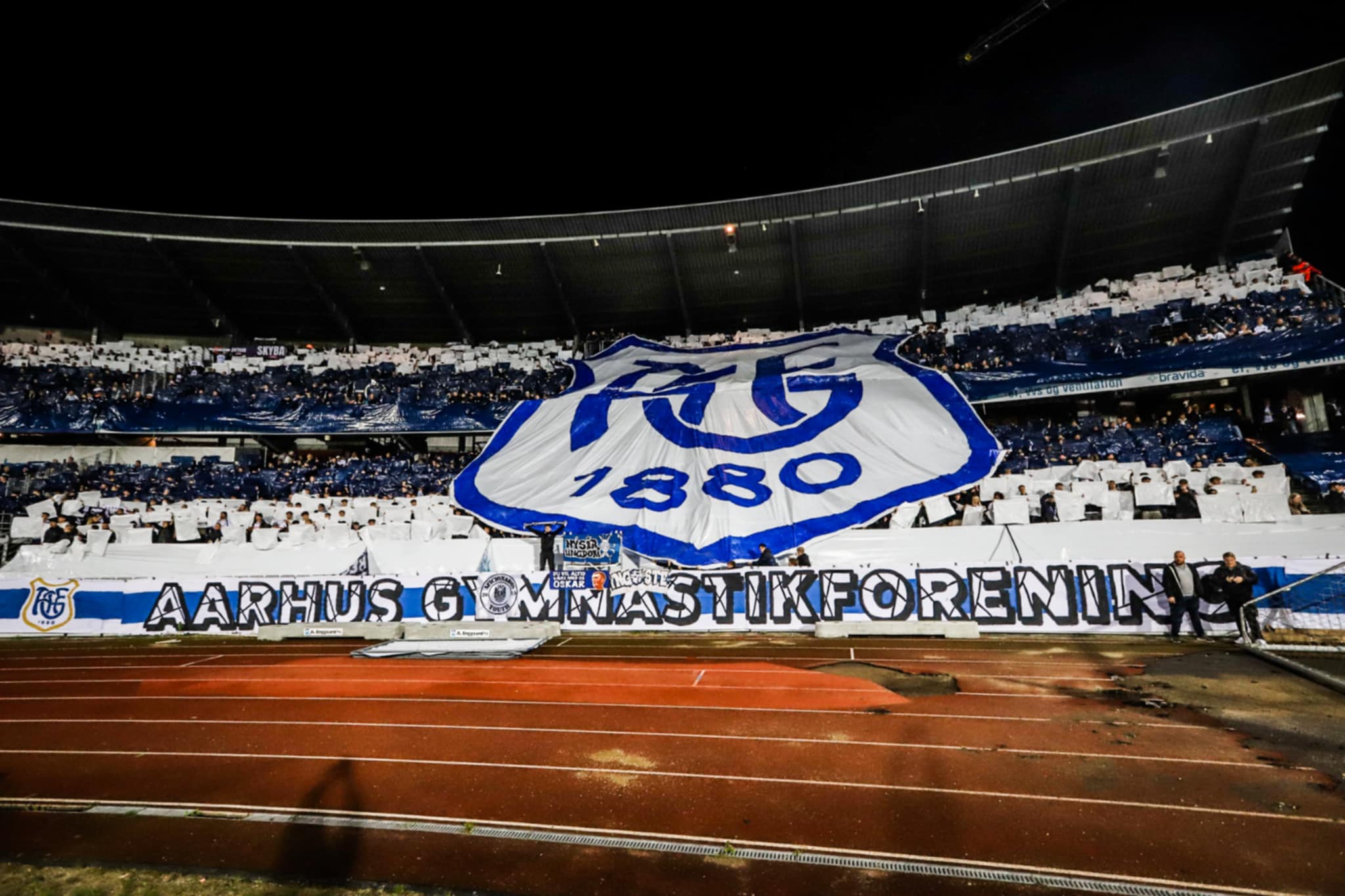 Samlet for Aarhus med stor AGF Tifo på Ceres Park.