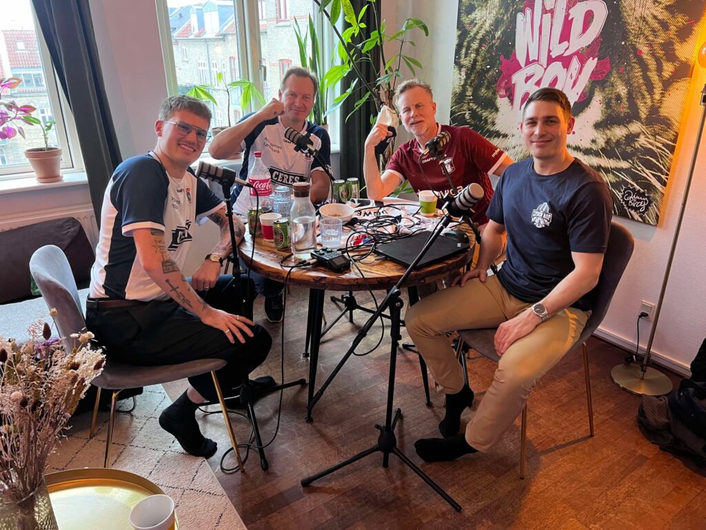Lyden AGF i studiet med Rasmus Tantholdt og Kasper Harboe.