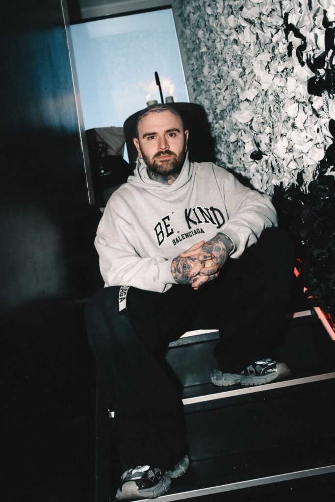 Mark Wosgerau er tatoo artist og ejer af Sinners Inc.