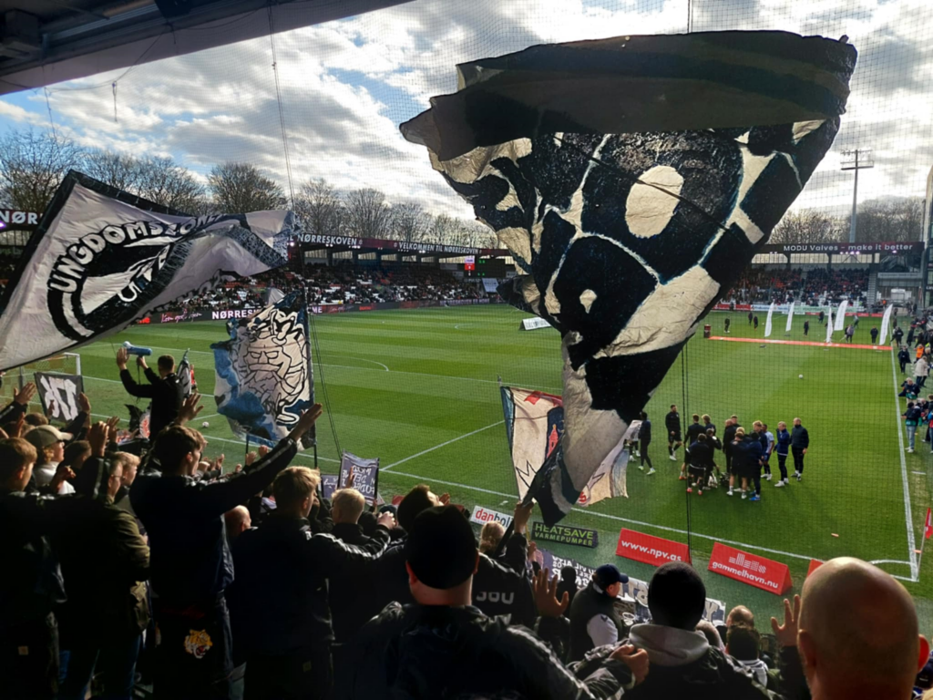 AGF-fans på Vejle Stadion.