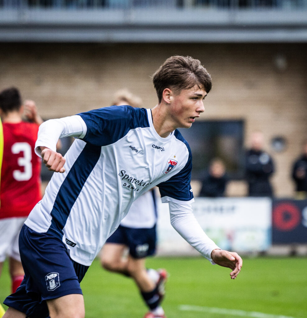 Linus Thieler løber på Fredensvang.
