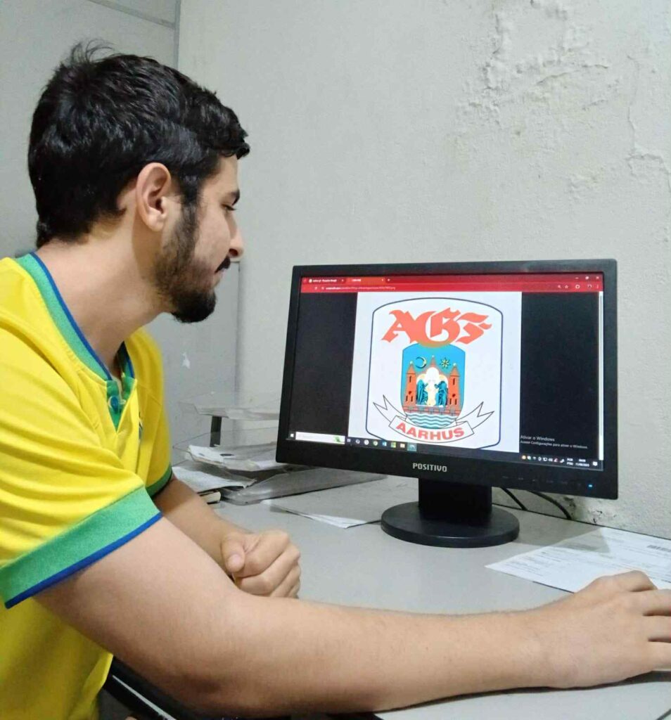 João Vitor Rocha Pinheiro Lima følger AGF fra Brasilien.