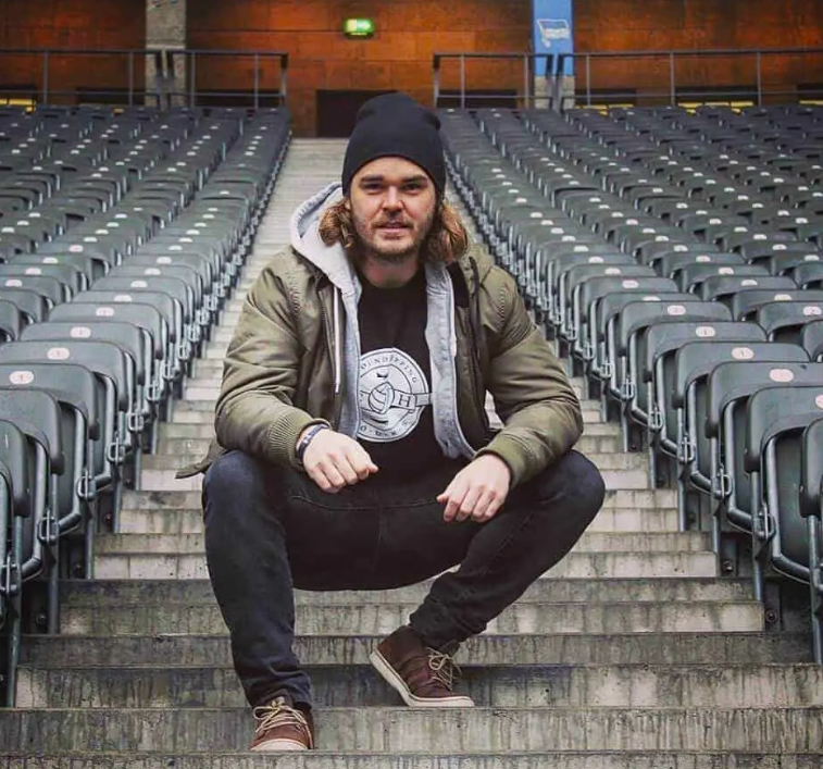 Nicolai Nielsen er direktør i Groundhopping Tours.