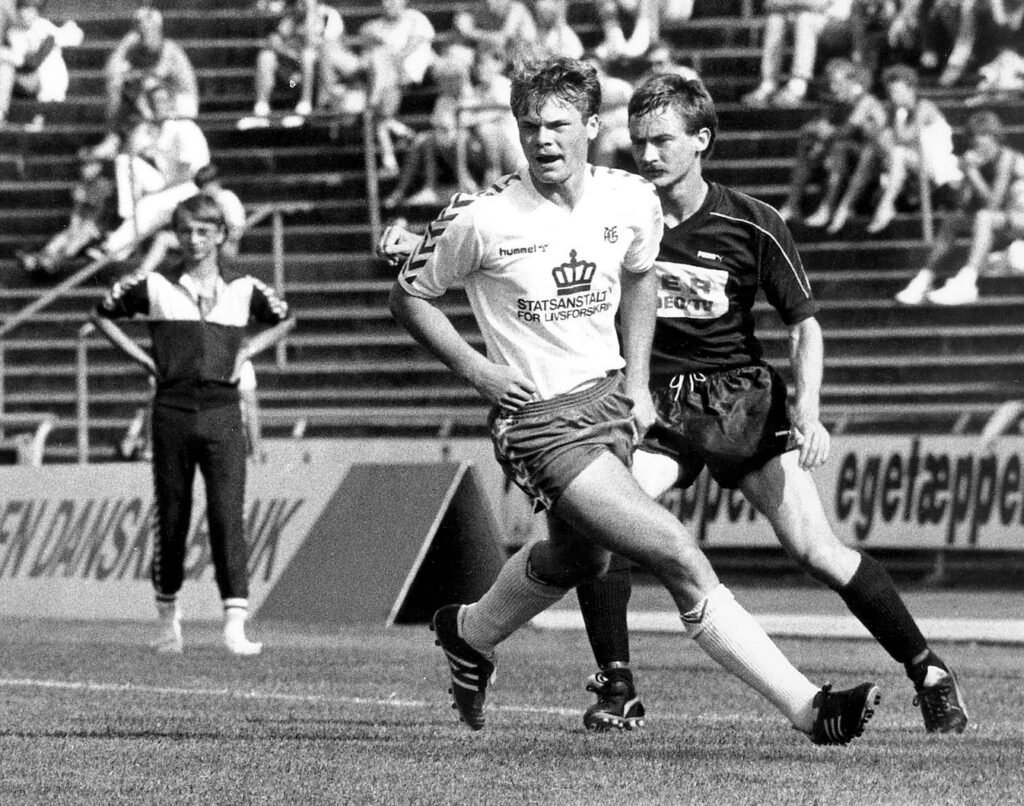 Henrik Mortensen i aktion for AGF.