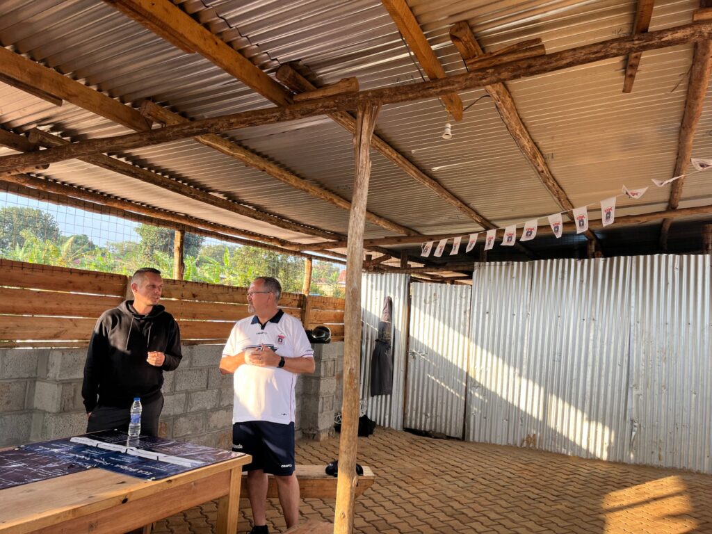 Per Hvid Jensen og Thomas Thor i samtale på El Cambio.