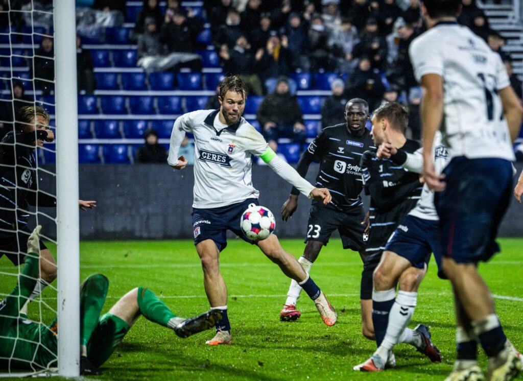 Patrick Mortensen scorer mod Sønderjyske.