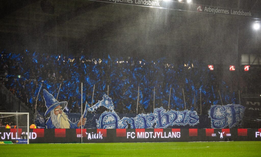 AGF-fans på MCH Arena i kamp mod FC Midtjylland.