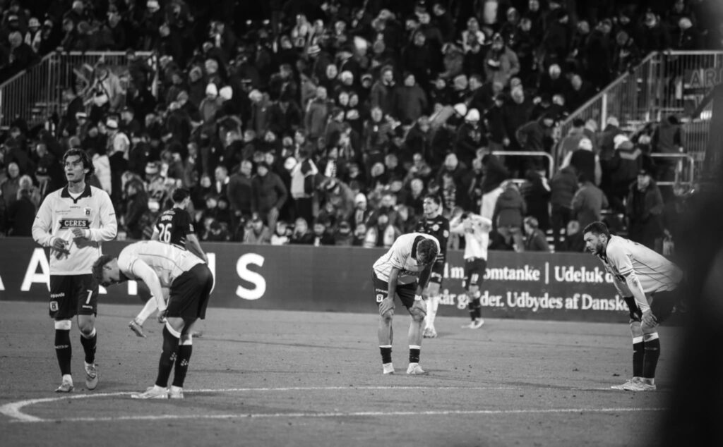 AGF-holdet efter nederlag.