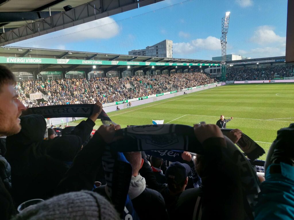 AGF-fans på Energi Viborg Arena.