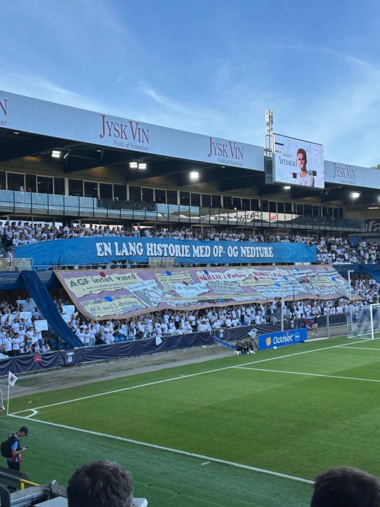 Tifo mod Lech Poznan.