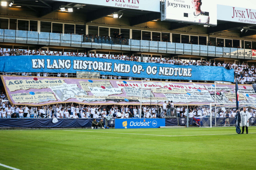 Tifo på Cepheus Park mod Lech Poznan.