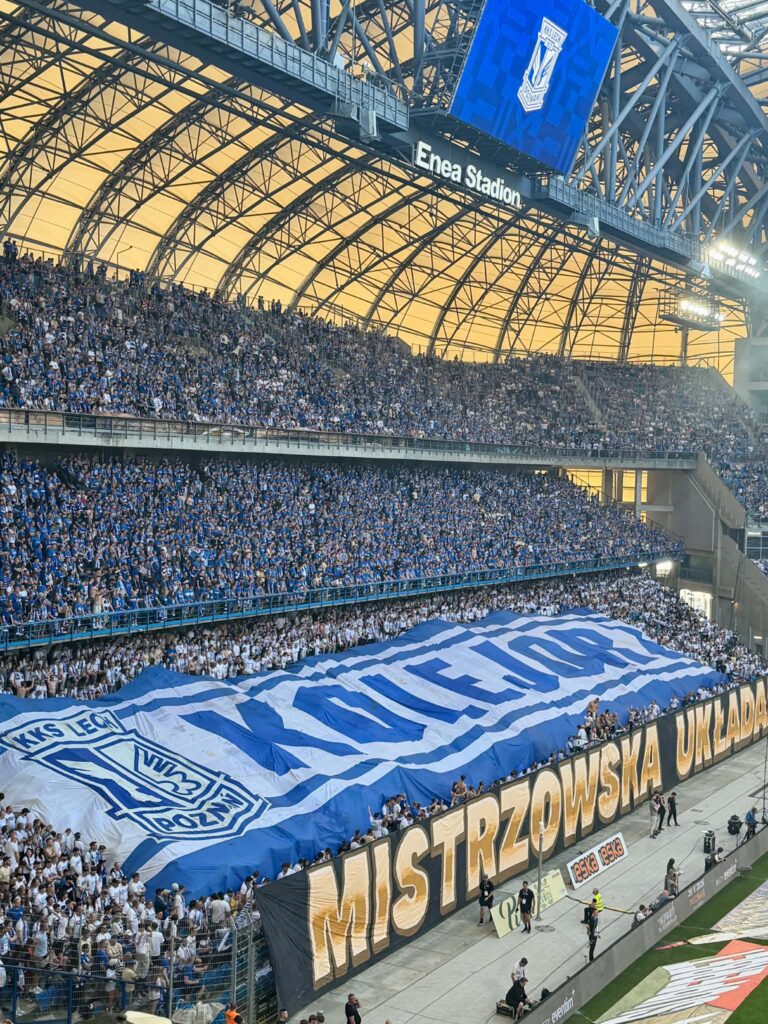 Tifo på ENEA Stadion i Poznan.