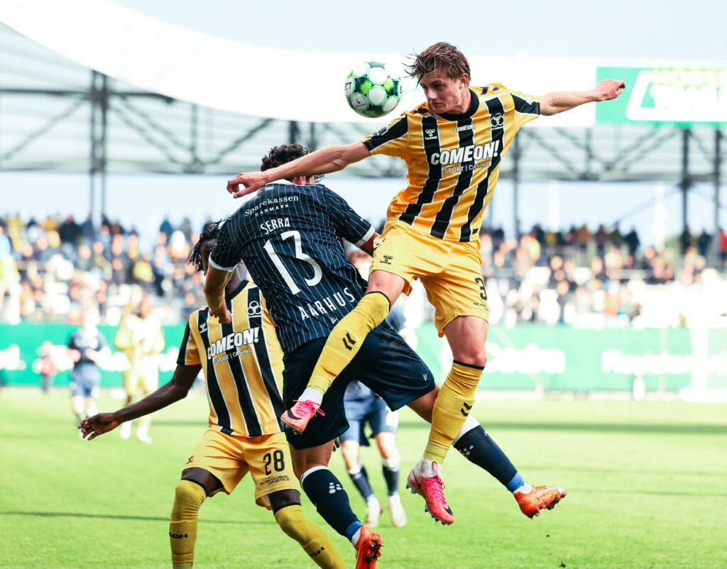 AGF i duel mod AC Horsens.