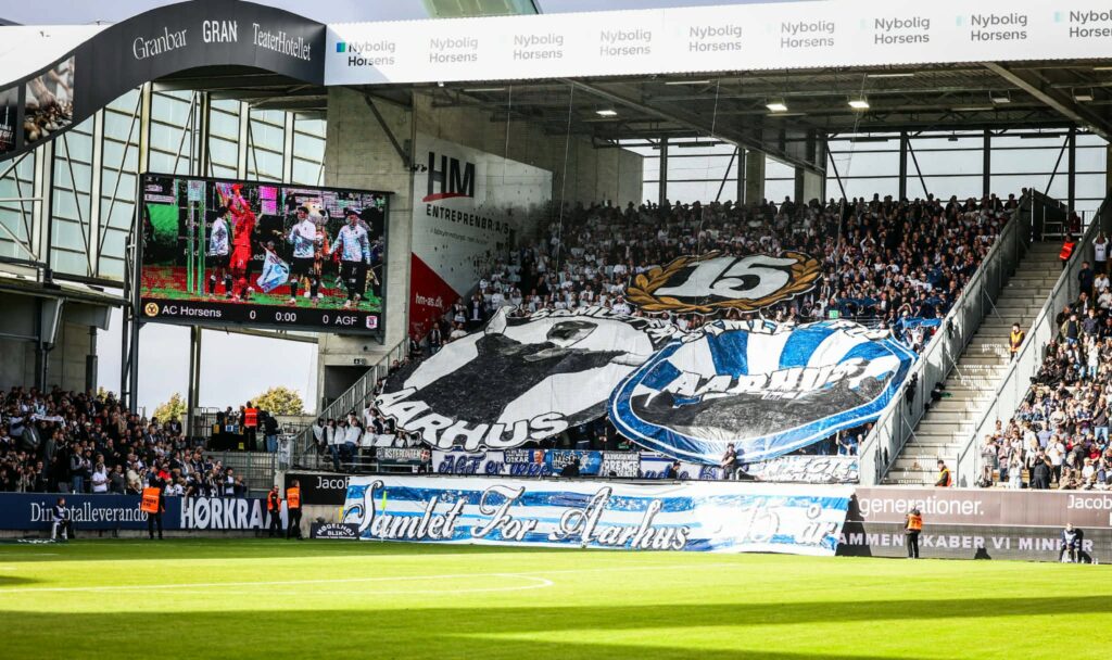 SFA 15 års jubilæums tifo.