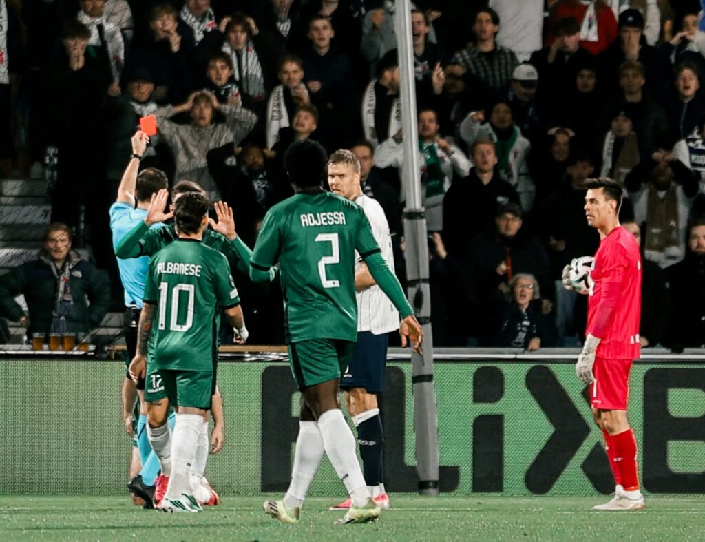 Rødt kort til Eric Kahl mod Egnatia.