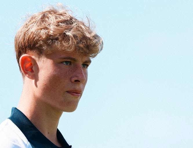 Valdemar Rosenberg for AGF's U19-hold.